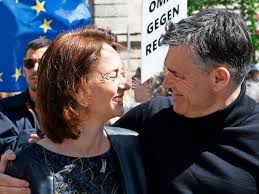 Katarina barley is on twitter known as @katarinabarley. Der Flitterwahlkampf Der Katarina Barley