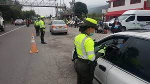 Una volqueta chocó contra varias casas. Levantan El Pico Y Placa En Bogota Este Miercoles 19 De Mayo