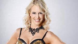 Find the perfect isabel edvardsson stock photos and editorial news pictures from getty images. Let S Dance Tanzerin Isabel Edvardsson Look Wandel Die Haare Sind Wieder Ab
