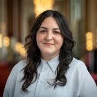 Divina Lizarda's Instagram, Twitter & Facebook