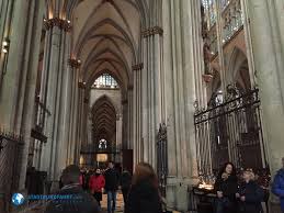 Der innenraum in amiens ist 133,5 m lang, köln kommt nur dann dürfen auch besucher*innen den hochchor betreten und können in den geöffneten schrein. Kolner Dom Das Wahrzeichen Der Rheinmetropole