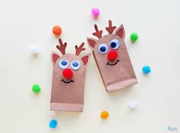 These easy gifts are perfect for everyone! Diy Reindeer Gift Bags A Fun Christmas Craft Mom Does Reviews