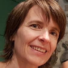 Anna Leroy's Instagram, Twitter & Facebook