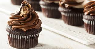 Creme Au Beurre Au Chocolat La Recette Qui Fait Fureur Homemade Chocolate Cupcakes Cupcake Recipes Desserts