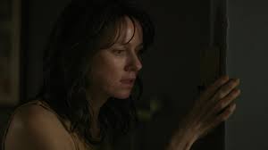 Film zaskakuje pozytywnie nieszablonowym scenariuszem, fachową reżyserią, przemyślaną i skupioną grą naomi watts oraz stylizowanymi zdjęciami na lata 70. Godzina Wilka Zwiastun Canal Youtube