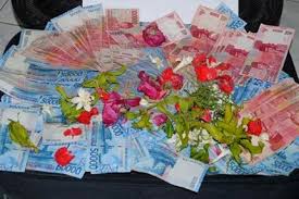 Langsung Blokir Saja Jika Dapat SMS Lunasi Utang Pakai Uang Gaib |  SOLUSINEWS.ID