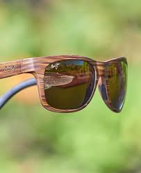 Show Off Your Natural Style In Unique Wood Grain Maui Jim Kahi Sunglasses Sunglasses Sun With Sunglasses Designer Sunglasses
