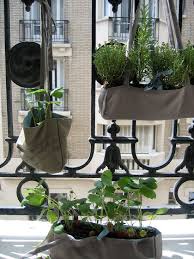 Get the best deal for metal flower & plant railing planters boxes from the largest online selection at ebay.com. 20 Diy Railing Planter Ideas For Balcony Gardeners