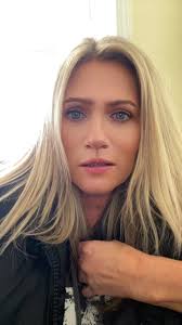 Laurie Lynn Knoepfler