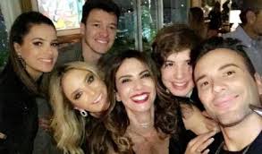 Um astro da tv acelerando o seu negócio. Rodrigo Faro And Vera Viel Dating Gossip News Photos