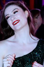 Amber Doig-Thorne x Candid Portraits Ltd