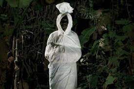 Muka ku seram tapi hatiku selembut busa lihat profi. Ternyata Hantu Pocong Asli Melayang Bukan Melompat Media Pakuan