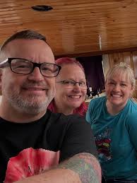 Laura Aust (@lauraaust) • Threads, Say more