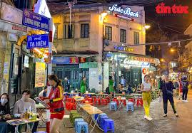 Chưa hết cách ly xã hội, hà nội đã tắc đường (thứ ba, 21/04/2020 21:02) dù hết ngày 22/4 mới chính thức hết hạn cách ly xã hội, nhưng ghi nhận tại nhiều tuyến phố, nút giao trên địa bàn hà nội đã xảy ra hiện tượng ùn ứ, thậm chí tắc đường. Ha Ná»™i Can Nháº¯c Má»Ÿ Cá»­a Láº¡i Má»™t Sá»' Hoáº¡t Ä'á»™ng Thiáº¿t Yáº¿u Baotintuc Vn