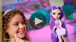 Amazon.com: Rainbow High Paquete de moda, el paquete surtido incluye 1  atuendo aleatorio con zapatos, joyas y accesorios de juego. ¿Qué atuendo  obtendrás? Mezcla y combina para crear toneladas de looks :