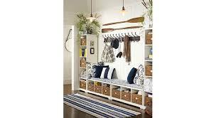 Aménager une entrée d'une maison ou d'un appartement est important car cela participe à donner à l'ensemble des lieux une belle harmonie et de l'esthétisme. Entree Xxl 27 Idees Deco Pour Bien Utiliser L Espace