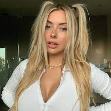 In the 2016 us presidential elections, she reportedly voted for donald trump because of which she often gets trolled on social media. Corinna Kopf Instagram Star Wiki Bio Age Height Weight Boyfriend Net Worth Career Facts Starsgab