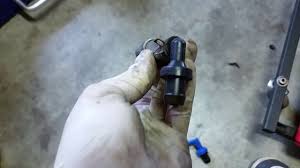 I replaced the pcv valve on the civic dx when i changed my oil. Pcv Valve 2000 Honda Civic Youtube