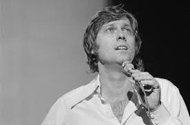 Jack Jones Dead: Velvety 'Love Boat' Crooner Was 86