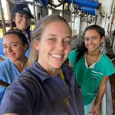 O Instituto de Zootecnia (IZ-APTA), da Secretaria de Agricultura e  Abastecimento do Estado de SP, durante o final de semana (20 e 21/04/2024),  realizou os cursos: Curso Teórico Pratico sobre Cria de