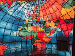 Incluso cuando estás observando un globo terráqueo preciso. Mapparium Album On Imgur