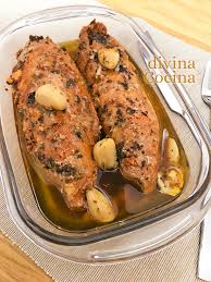 1 solomillo de cerdo sal pimienta mantequilla aceite de oliva pan rallado zumo de limón unas ramas de romero 2 patatas. Solomillo De Cerdo En Adobo Casero Receta De Divina Cocina