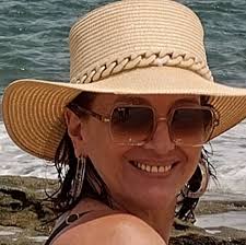 4 Sobremesas irresistíveis 🍰 1. Cheesecake de Manga Ingredientes: 200 g de  biscoito maisena triturado 100 g de manteiga derretida 500 g de cream  cheese 200 g de creme de leite 150