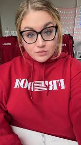 Aren't you the girl that got arrested under the influence of meth while  pregnant? At least you have that going for you i guess….