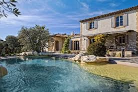 Location Propriete D Exception Sur Saint Remy De Provence Maison Mediterranee Renovation Maison Ancienne Maison De Vacances