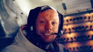 Astronautit muistelleet Neil Armstrongia