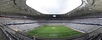 The allianz arena is a famous landmark in munich and the home of the football club fc bayern munich. Alyanc Arena Allianz Arena Stadiony Mira