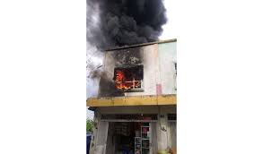 Kebakaran hari ini,video kebakaran,berita kebakaran,pengertian kebakaran,penyebab kebakaran,kebakaran hutan,definisi kebakaran,pencegahan kebakaran. Ruko Dua Lantai Di Pandugo Surabaya Terbakar Suara Surabaya