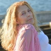 Cynthia Parisi's Instagram, Twitter & Facebook