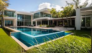 Estate Of The Day 32 Million Modern Mansion In Miami Beach Florida Modern Mansion Mansions Florida Condos