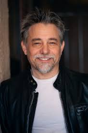 Tiny House Nation (TV Series 2014–2019)