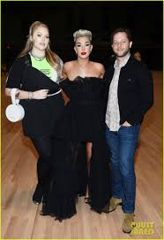 Nikkietutorials or nikkie de jager is a dutch beauty youtuber and professional makeup artist. Youtube Star Nikkietutorials Comes Out As Transgender Photo 4415467 Nikkie De Jager Nikkietutorials Youtube Pictures Just Jared