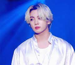 3,086,635 likes · 276,414 talking about this. Bts Jungkook Who Has Blonde Hair On Stage For The First Time After Debuting Knetizen