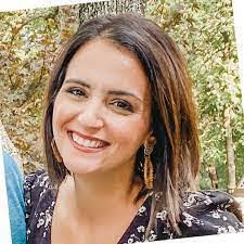 Megan Renz's Instagram, Twitter & Facebook