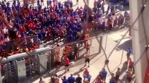 Студент факультета журналистики мэтт бакнер отчислен из гарварда за преступление, которого не совершал. Ruch Chorzow Widzew Lodz Hooligans Fight Against The Police In Bialystok 16 8 2015 Youtube