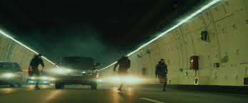 Timmerman are admiring their new house, which is about to be crushed by sky high, the camera pans by the stronghold realty sign. Sky High Film Rezensionen De