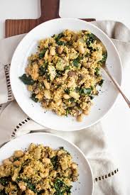 Mushroom Quinoa Side Dish Recipe Cheesy Vegan Recipe In 2020 Quinoa Recipes Side Dish Quinoa Side Dish Delicious Dinner Recipes