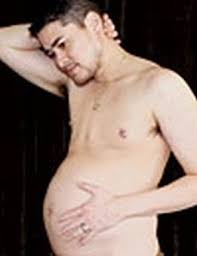 When their research funding is withdrawn, and human experimentation is denied to them, they decide to test the drug by briefly impregnating hesse. Los Hombres Si Pueden Embarazarse Pero Hacerlo Actualmente Es Peligroso Universitam