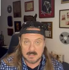 Travis Ferris's Instagram, Twitter & Facebook