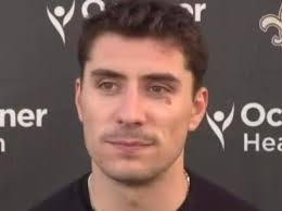 Notre Dame Football: Ian Book Expected To Be The Starting Quarterback  Against North Carolina☘️💛