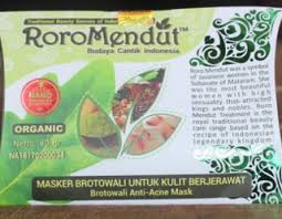 Solusinya, gunakan original roro mendut masker rempah hitam whitening 20 gr na18190205477 merupakan perawatan tradisional dengan bahan 99% herbal dapat digunakan untuk: Masker Roro Mendut Brotowali Roro Mendut Kosmetik