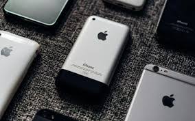 Ahora, la compañía iniciará un proceso para identificar a los usuarios aptos para esta compensación y pagarles una cantidad de dinero por los daños. Compensacion Apple Quienes Seran Los Beneficiados Y Cuanto Recibiran