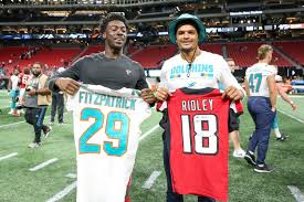 We even did our own. Nfl Postgame Jersey Swaps The Game After The Game Intensifies As Players Want High Profile Mementos The Athletic