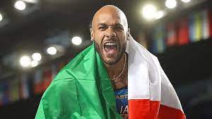 Marcell jacobs, il velocista 26enne, nato a el paso da padre texano e mamma di desenzano del garda, il 31 luglio 2021 ha vinto la sua batteria dei 100 metri alle olimpiadi di tokyo 2020 stabilendo il nuovo primato italiano in 9″94 (e migliorando il suo precedente record). Pi0yqdsisorzim