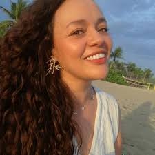 MujersinlaCis OMG tu foto es un sagrado corazón de jesús con la cara de jk  rowling. Qué espectacular manera de lograr que nadie lea lo que vas a  escribir. Amo.