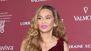 HELLO! Magazine - News update